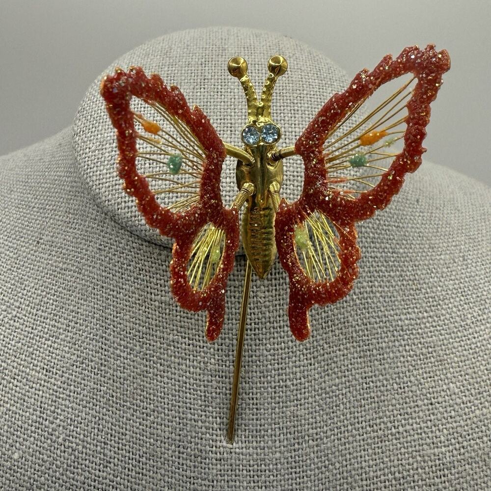 Vintage Stick Pin Fluttering Butterfly Gold Tone Coral Pink Accents Articulated